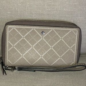 Tory Burch wristlet in French gray